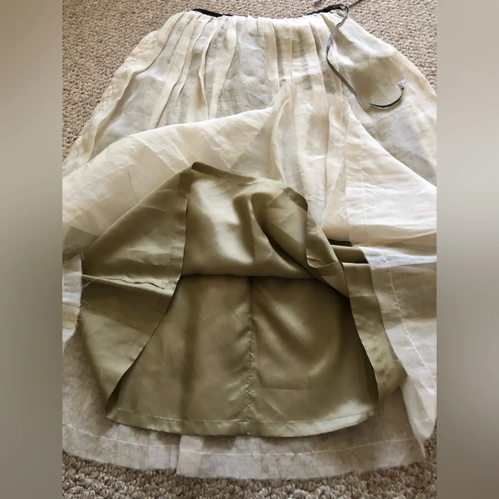 Elegant Cream Maxi Skirt - Picture 9 of 12